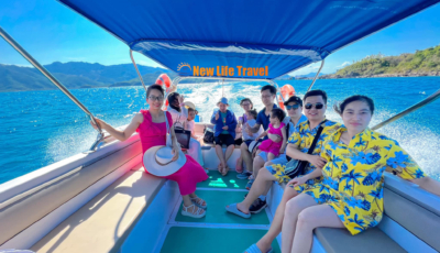 Du khách tham gia tour 3 đảo Nha Trang