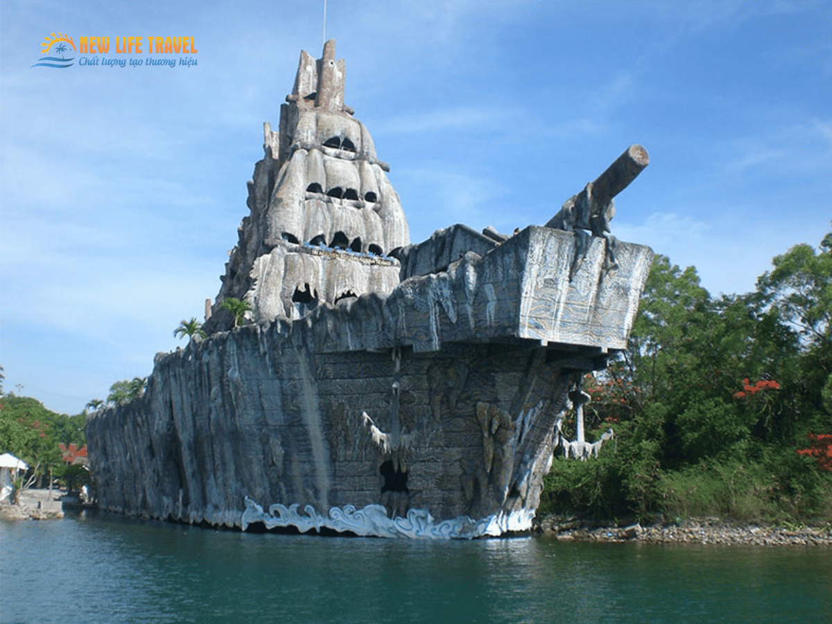 Hồ Cá Trí Nguyên - Điểm tham quan trong tour 4 đảo Nha Trang Hồ Cá Trí Nguyên - Điểm tham quan trong tour 4 đảo Nha Trang