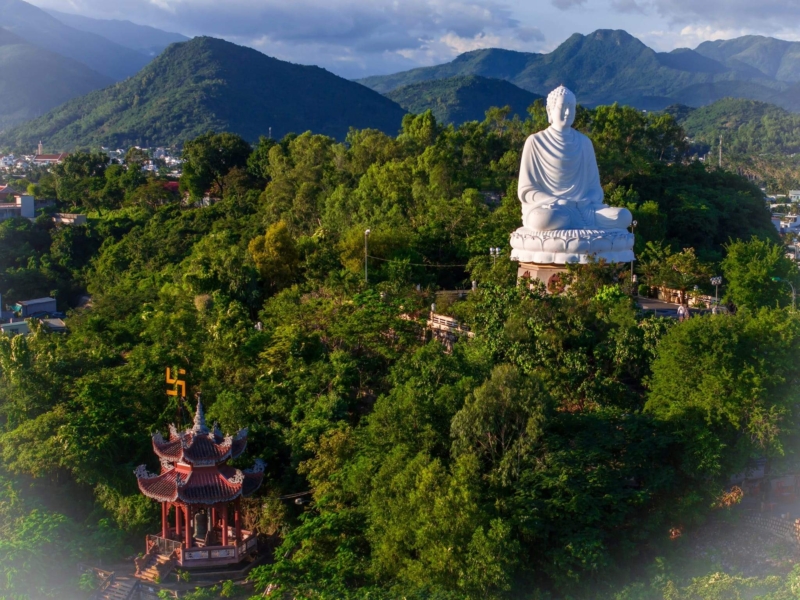 chua-long-son-nha-trang-newlifetravel