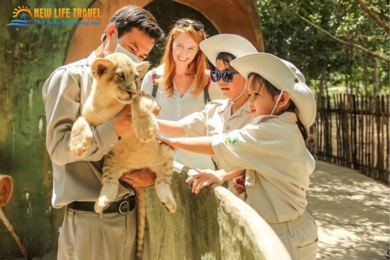 hinh-anh-1-vinpearl-safari
