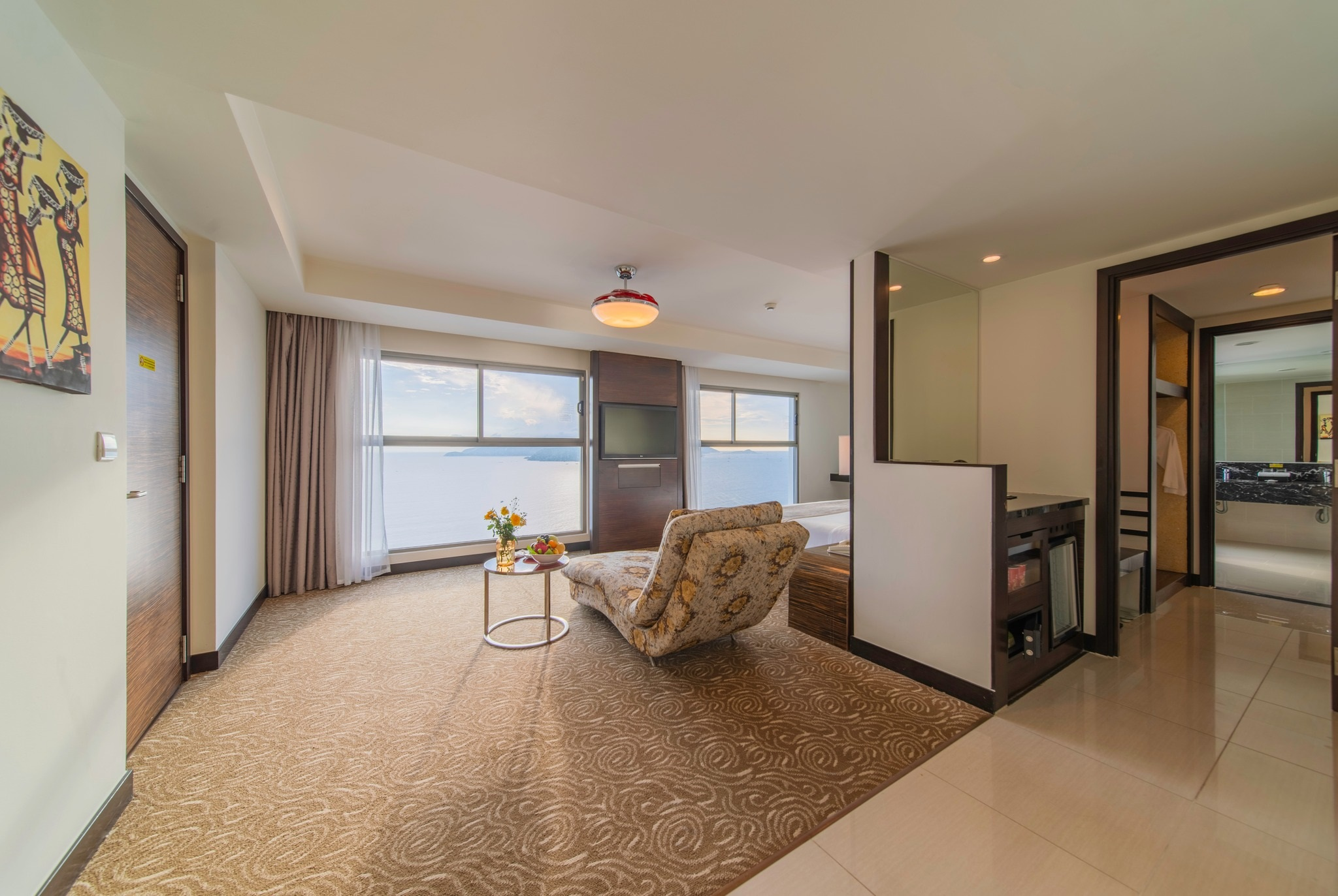 Phòng Junior Suite King khách sạn Havana Nha Trang view biển