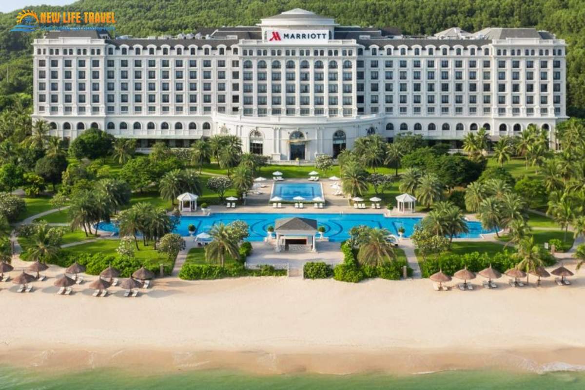 Cảnh nhìn từ bên ngoài Nha Trang Marriott Resort & Spa