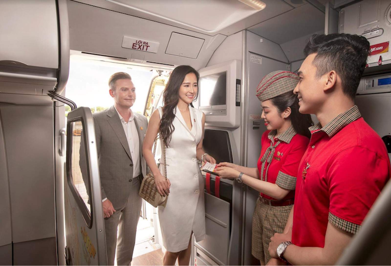 Hành khách sử dụng vé máy bay khứ hồi tại vietjet