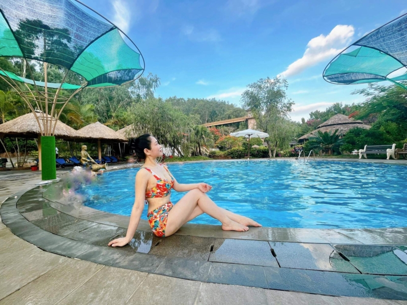 du-khach-chup-anh-check-in-tai-khu-tam-bun-thap-ba-nha-trang-1
