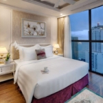 phong-senior-suite-giuong-doi-melia-vinpearl-empire-nha-trang