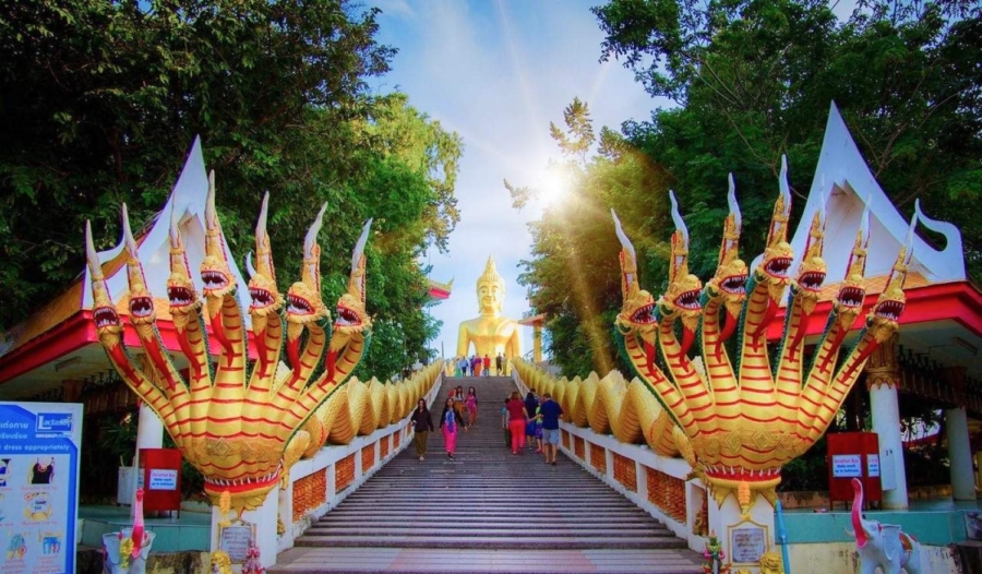 Chùa phật lớn Wat - Phra - yai Thái Lan