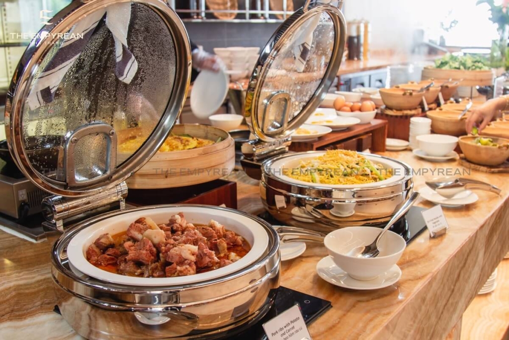 Buffet sáng The Empyrean Nha Trang