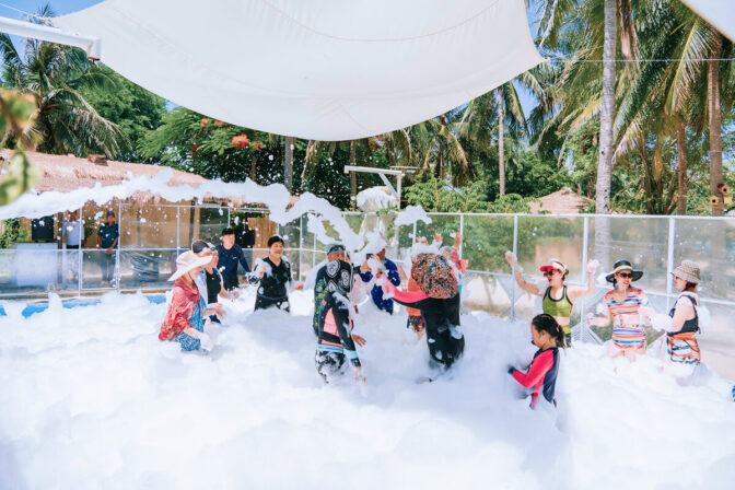 Ngày hội bọt tuyết Tour GreenOasis Đầm Bấy Nha Trang