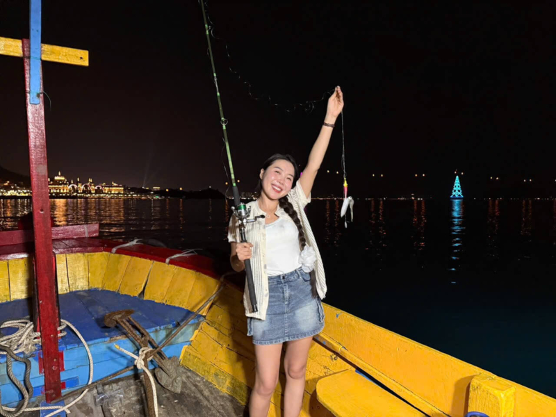 Tour Câu Mực Đêm Nha Trang - Tàu Gỗ
