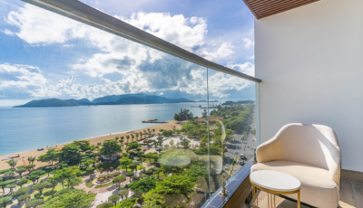 hang-phong-senior-deluxe-ocean-view-la-vague-hotel