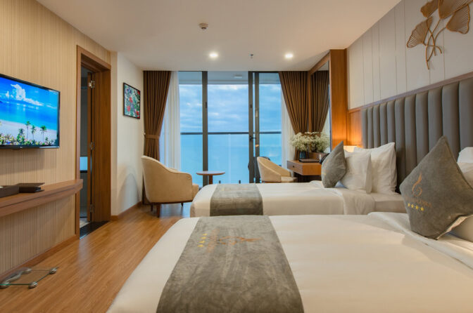 hang-phong-senior-deluxe-sea-view-grand-gosia-hotel-nha-trang
