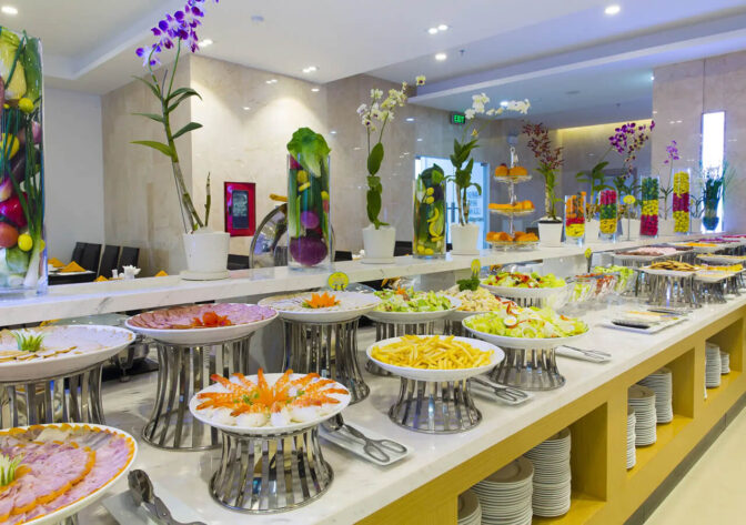 buffet-sang-khach-san-4-sao-dendro-gold