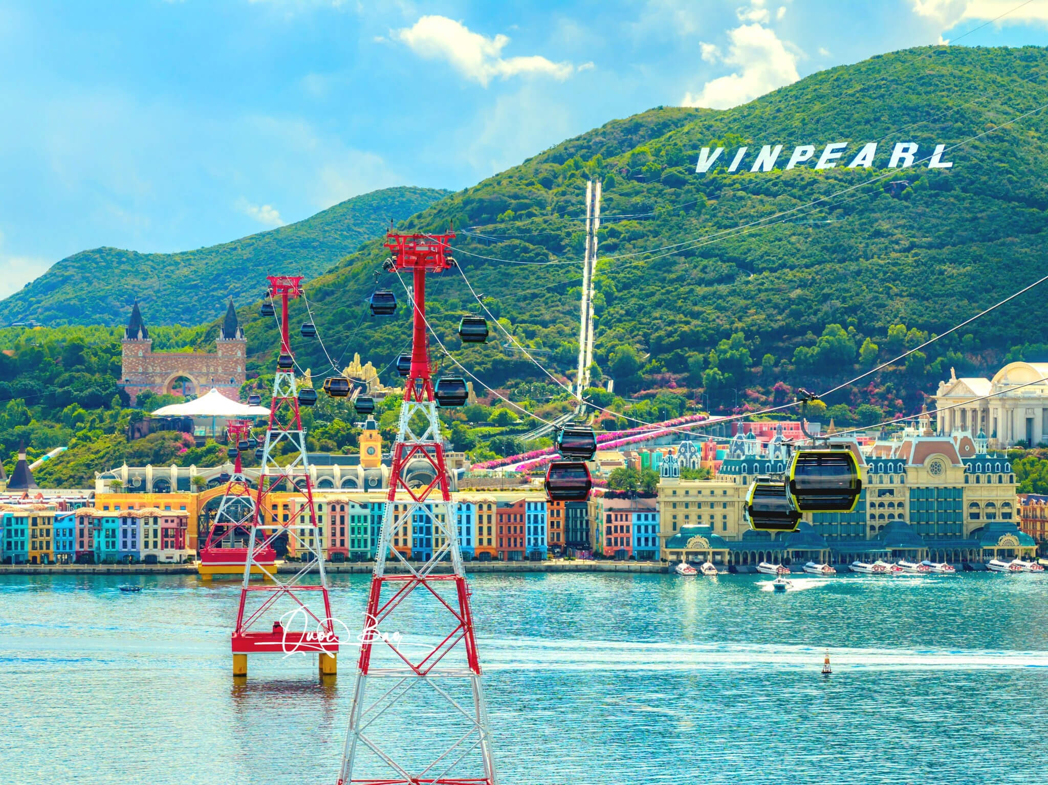 Cáp treo di chuyển từ đất liền sang Vinpearl đảo Hòn Tre Nha Trang Cáp treo di chuyển từ đất liền sang Vinpearl đảo Hòn Tre Nha Trang