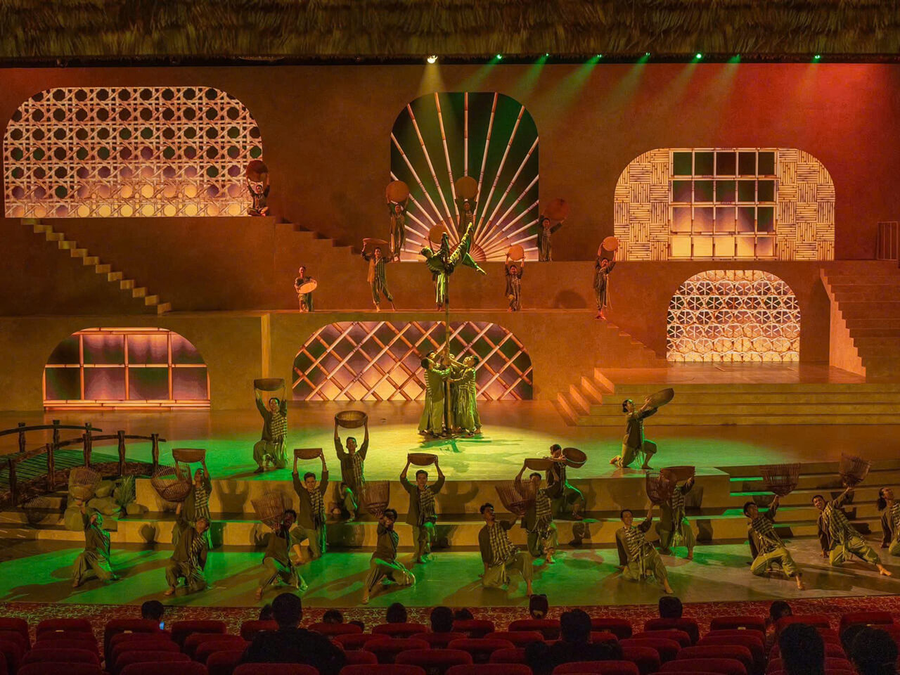 Chương 2 – Mây Tre Đan: Show Việt Nam Bách Nghệ tại Vinpearl Nha Trang Chương 2 – Mây Tre Đan: Show Việt Nam Bách Nghệ tại Vinpearl Nha Trang