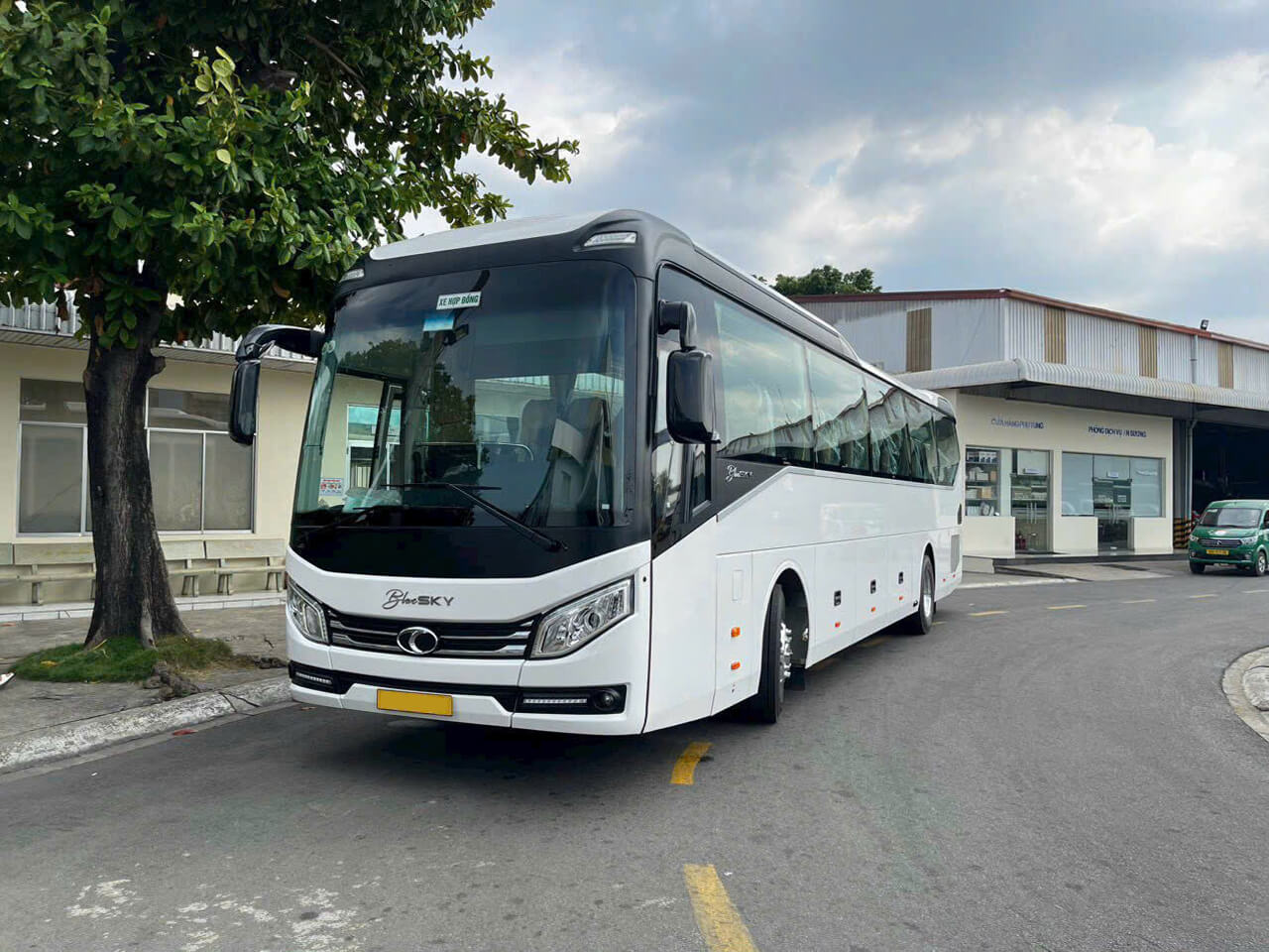 Dịch vụ cho thuê xe du lịch 45 chỗ Nha Trang - New Life Travel