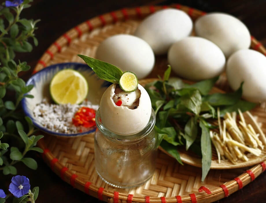Món ăn trứng vịt lộn - Food tour Nha Trang Món ăn trứng vịt lộn - Food tour Nha Trang