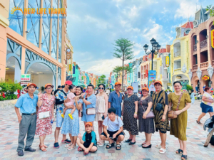 du-khach-tham-quan-vinpearl-harbour-nha-trang