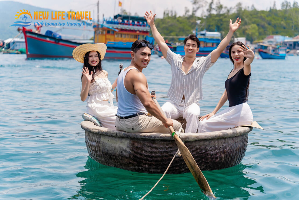 emperor-cruises-vinh-nha-trang-thuyen-thung