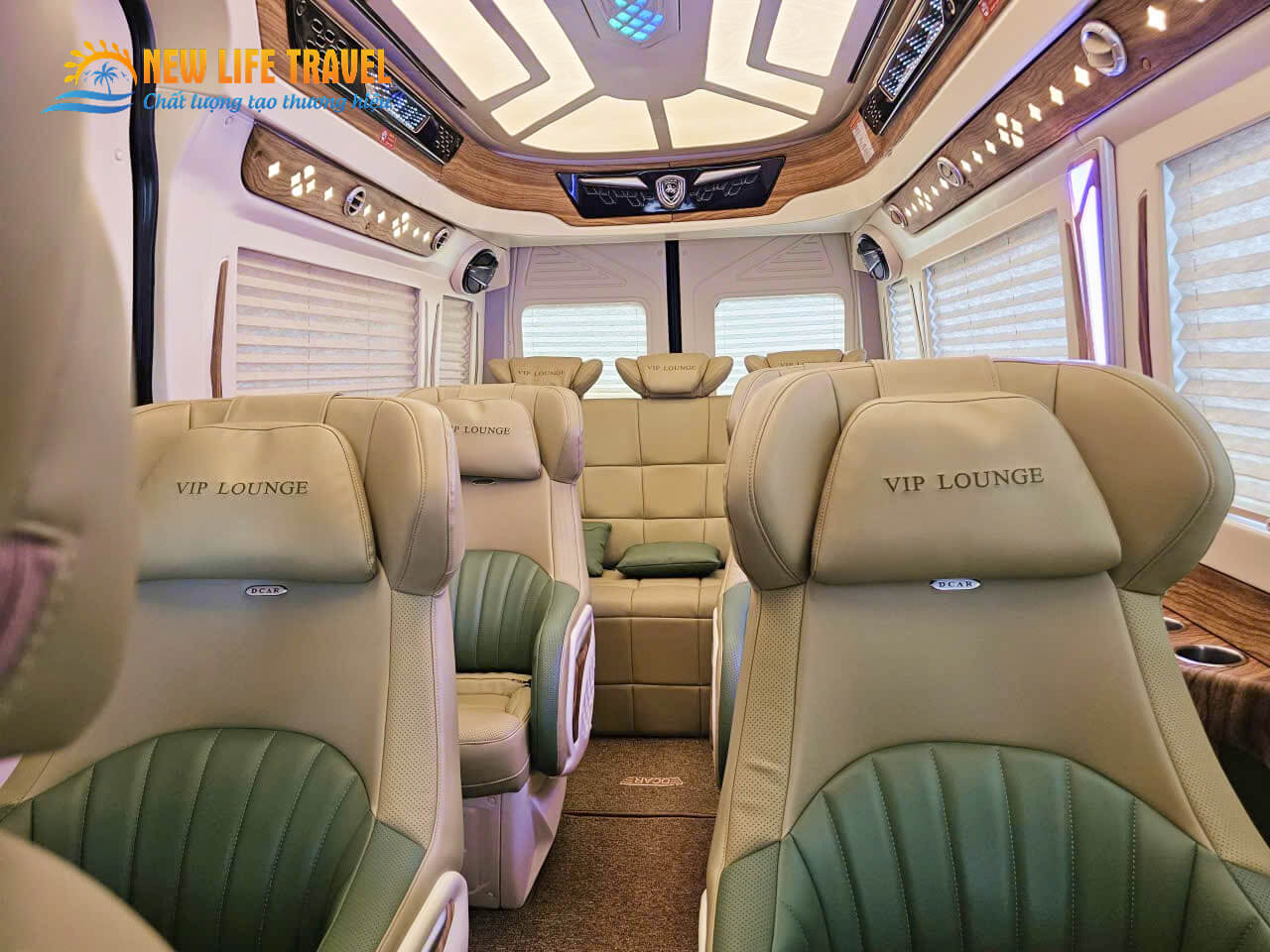 Ảnh nội thất xe limousine 9 chỗ Nha Trang - New Life Travel