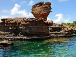 Mũi Đá Chồng Phú Quốc