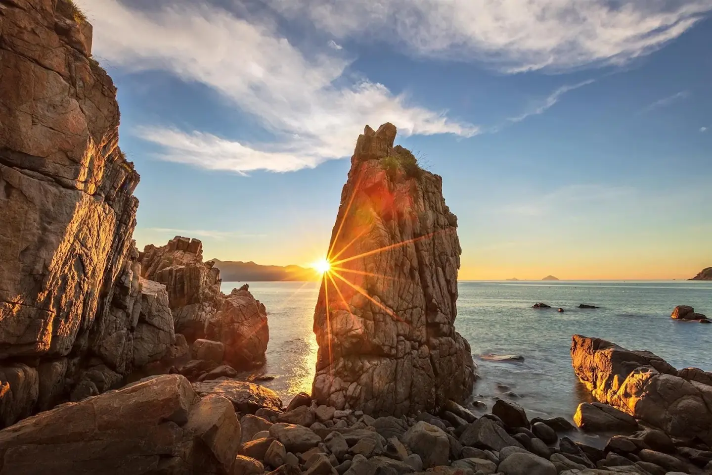 Ngắm bình minh và hoàng hôn tại Hang Heo Nha Trang