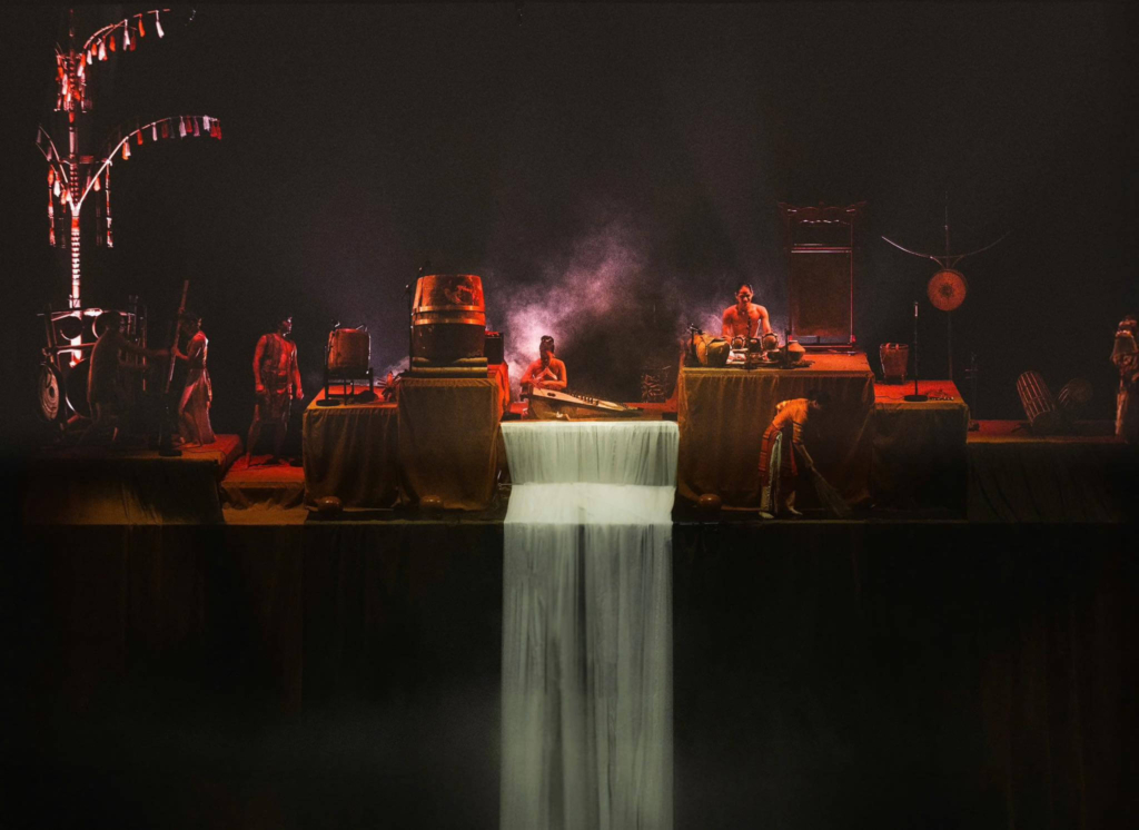 chum-show-nha-hat-do-nha-trang-nhac-cu