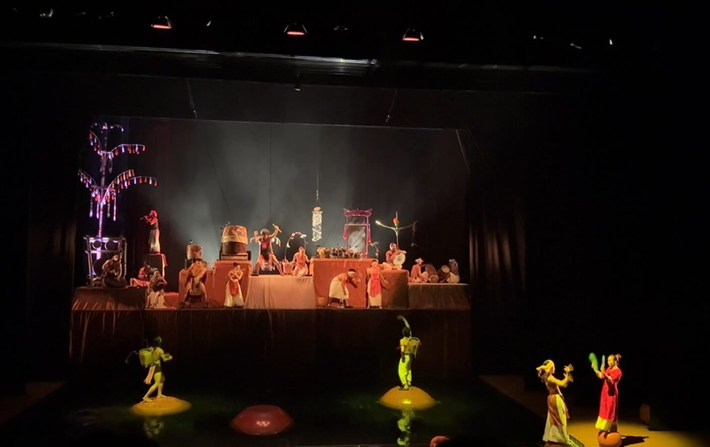 Chum Show - Show nghệ thuật mới tại nhà hát Đó Nha Trang