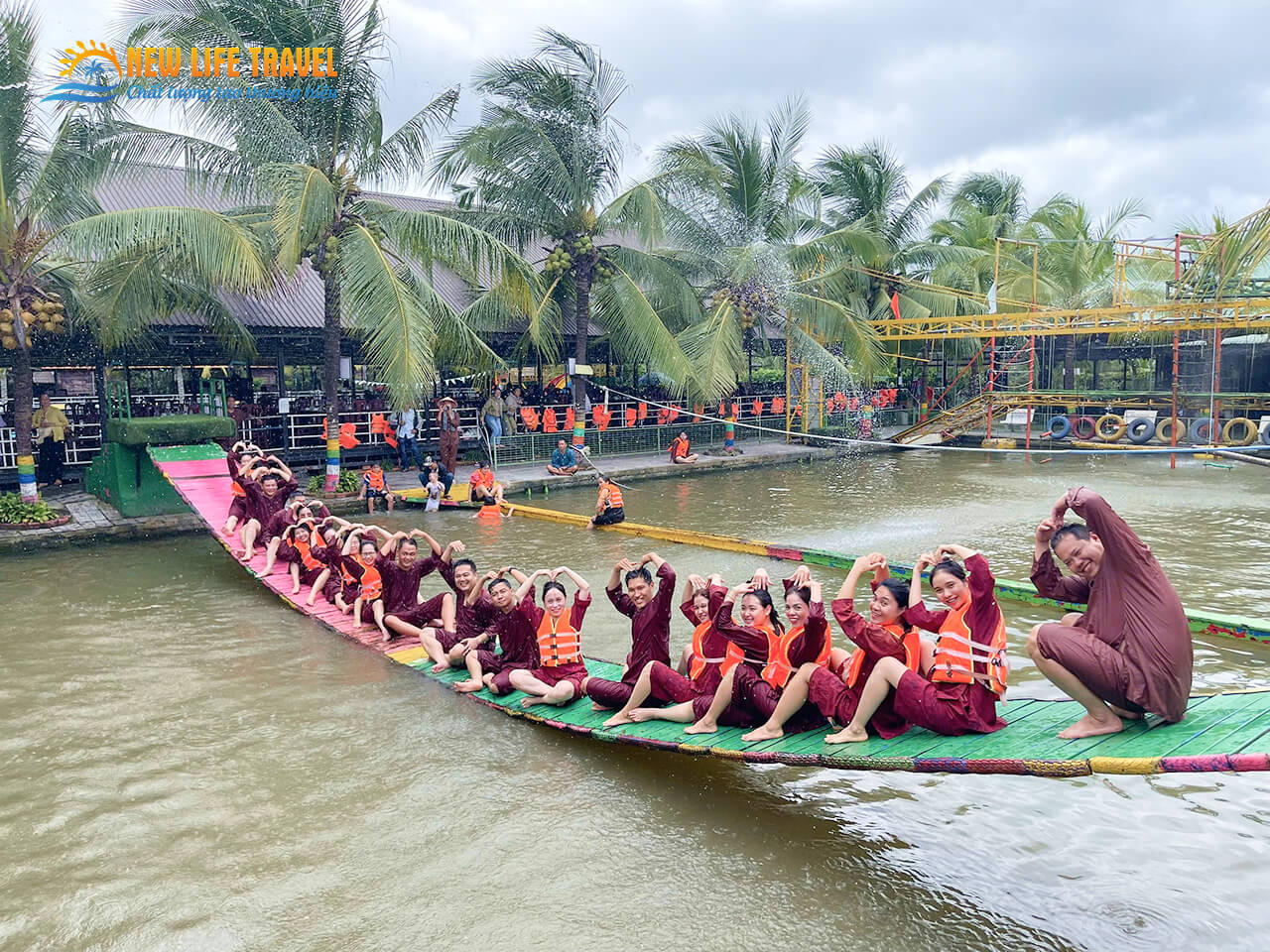 Đoàn MB Nam Khánh Hòa tham gia team building tại khu du lịch sinh thái Ông Đề