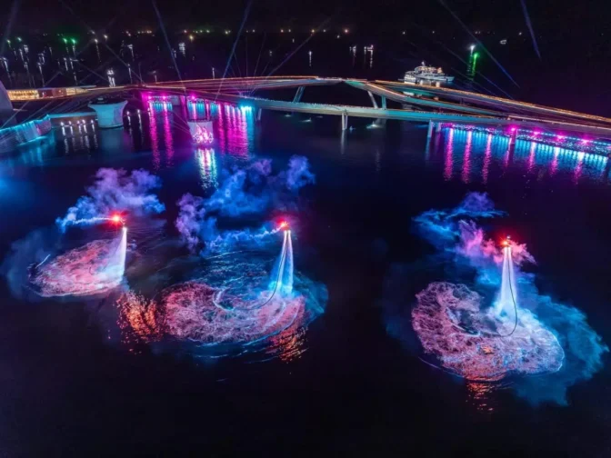 Khám phá show nghệ thuật Symphony Of The Sea