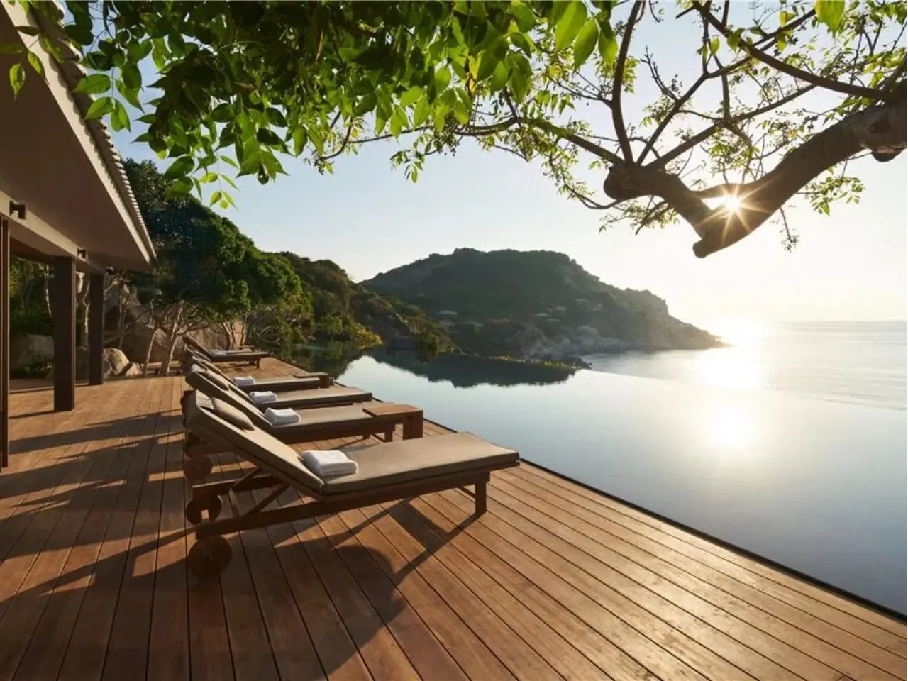 Khu vực hồ bơi của khu nghỉ dưỡng Amanoi Resort 6 sao Vĩnh Hy Ninh Thuận