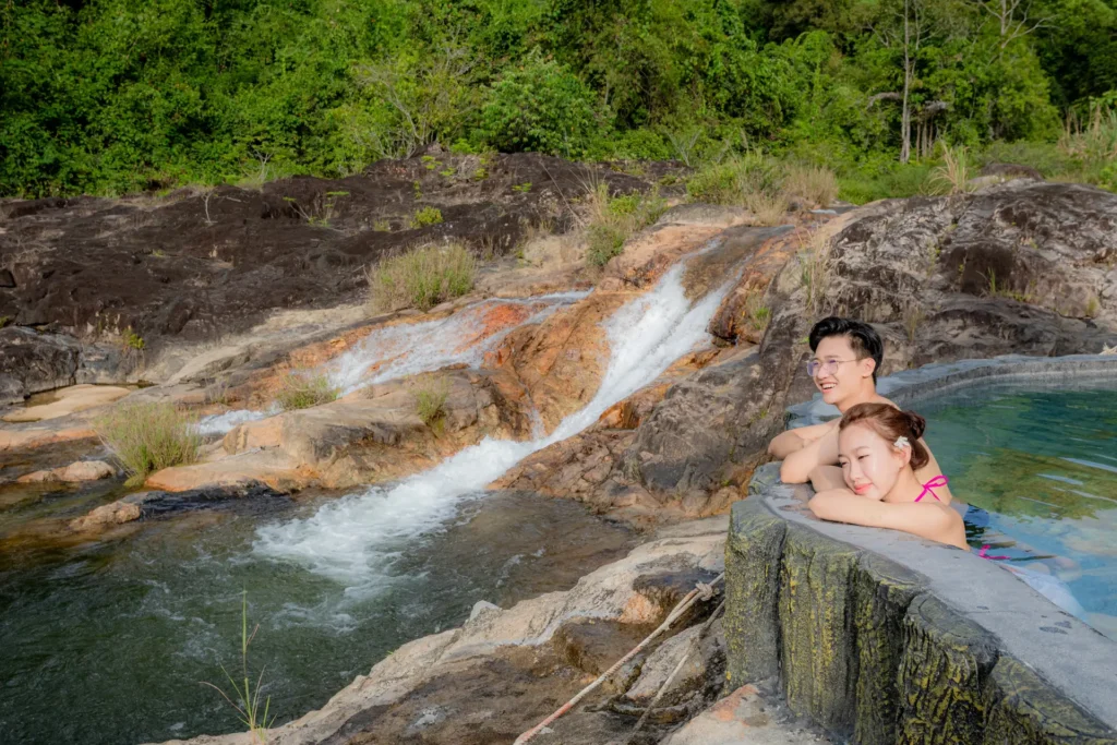 tam-suoi-yang-bay-nha-trang