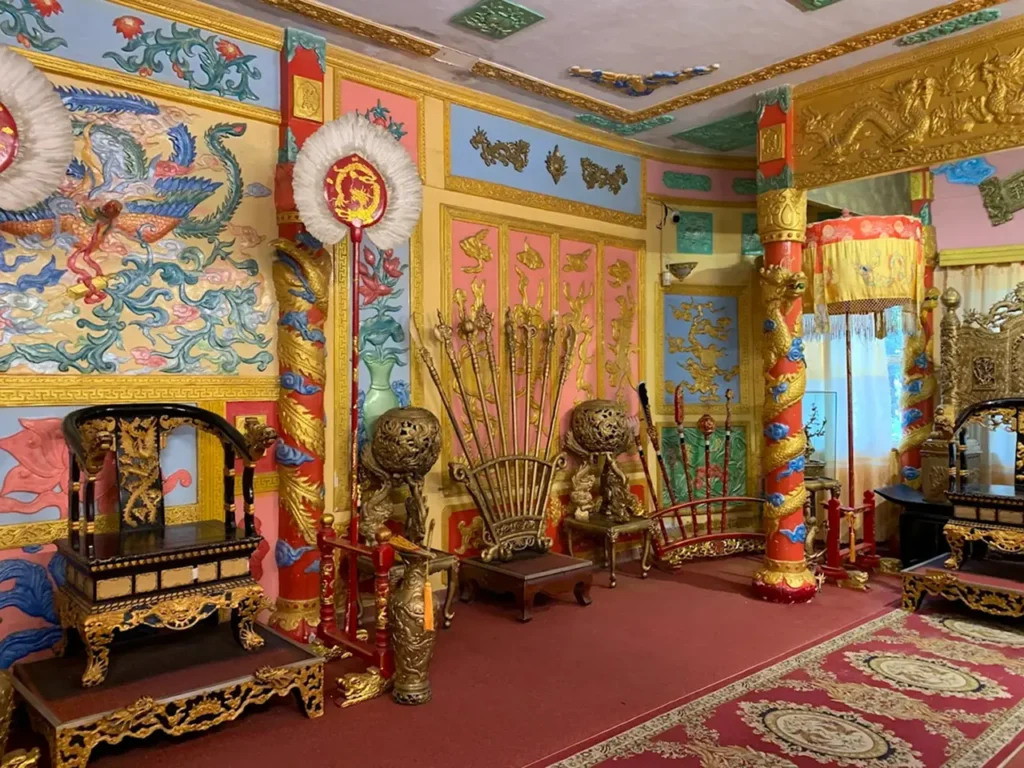 dinh-3-bao-dai-da-lat