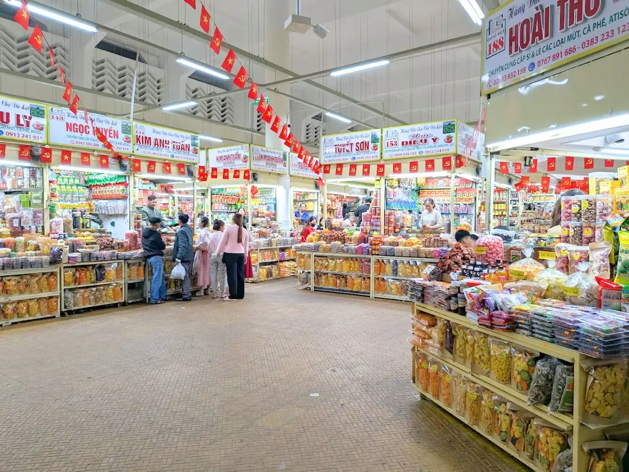 Khu vực trong nhà của chợ Đà Lạt
