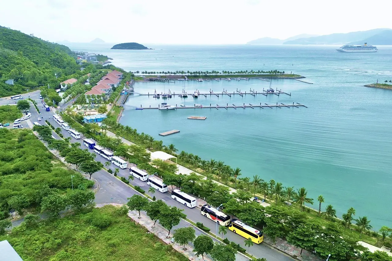 Du Thuyền Quốc Tế Costa Serena Cập Bến Du Thuyền Ana Marina Nha Trang (ảnh: Internet)