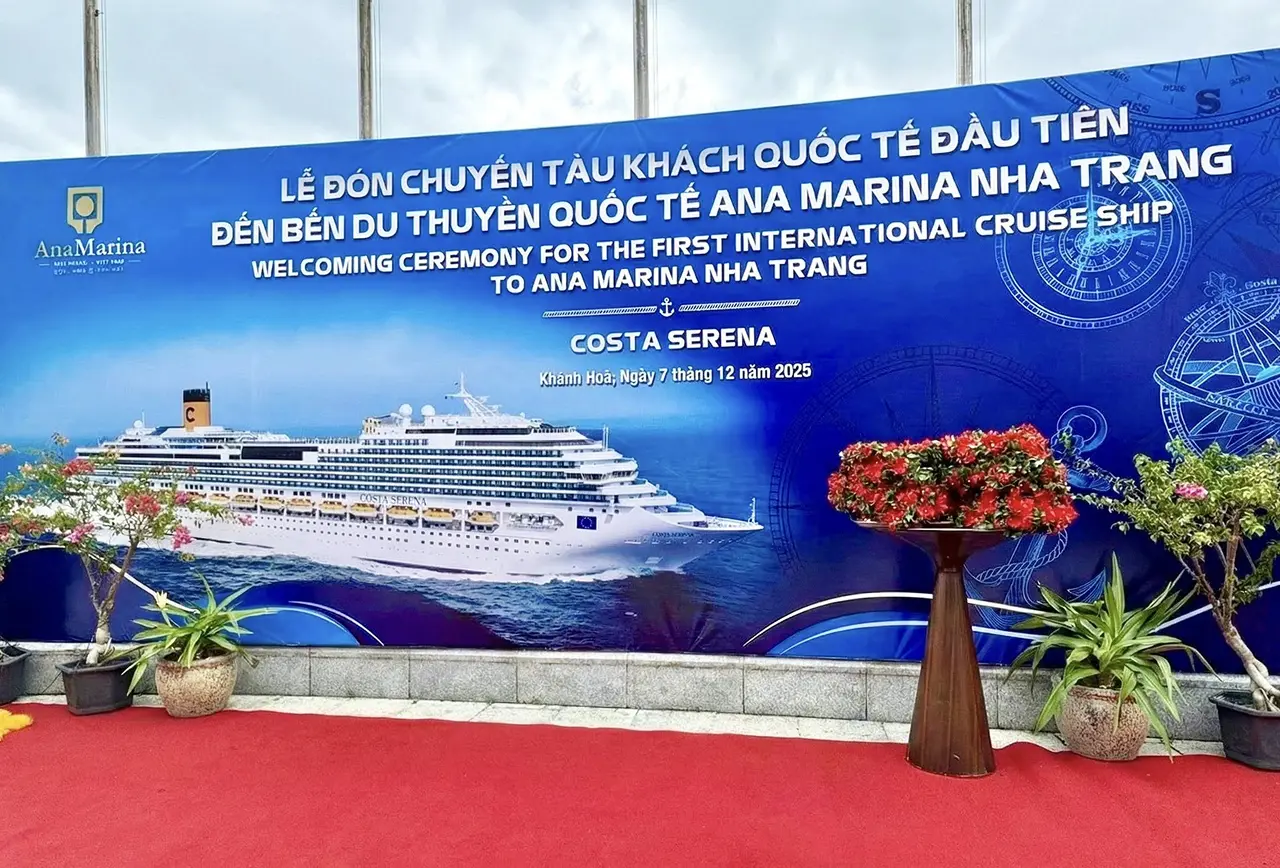 Lễ đón chuyến tàu quốc tế đầu tiên đến bến du thuyền quốc tế Ana Marina Nha Trang