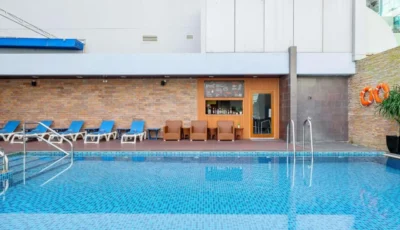 ho-boi-khach-san-novotel-nha-trang