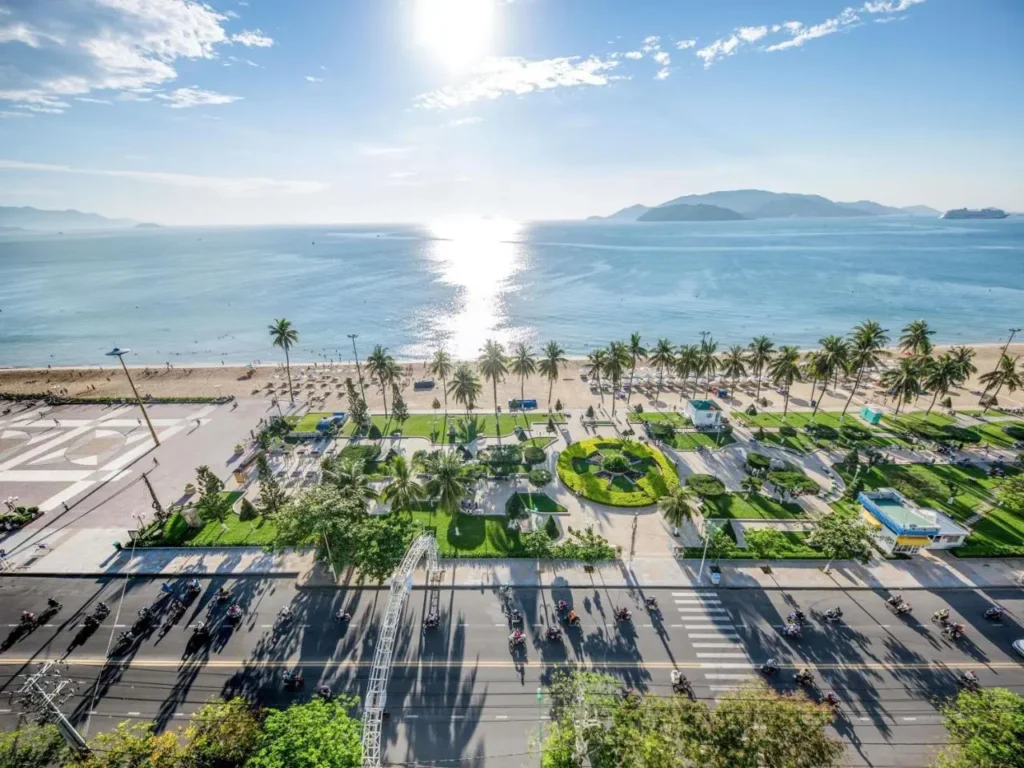 view-khhach-san-novotel-nha-trang