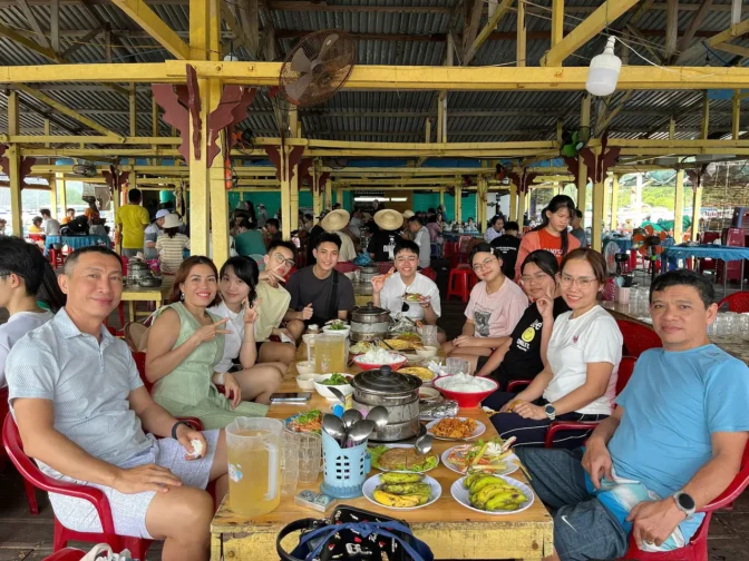 an-trua-lang-chai-nha-trang