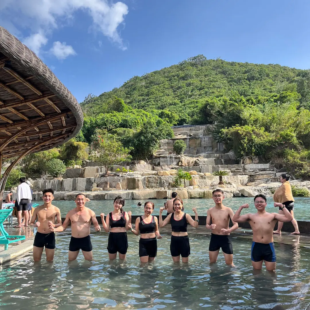 du-khach-tam-khoang-nong-dao-hon-tam-nha-trang