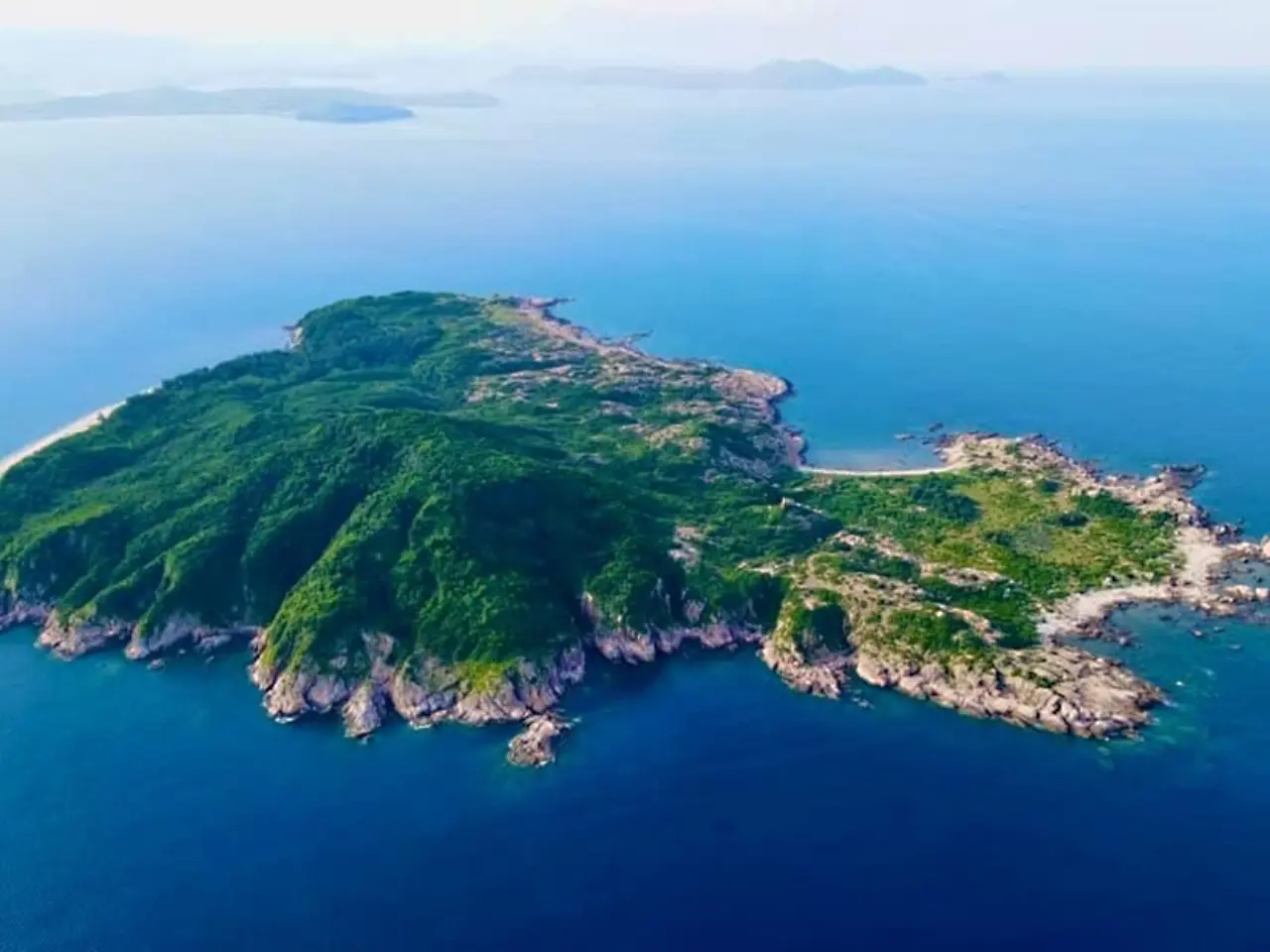 Đảo Cù Lao Mái Nhà hòn đảo gần bãi Xép Phú Yên