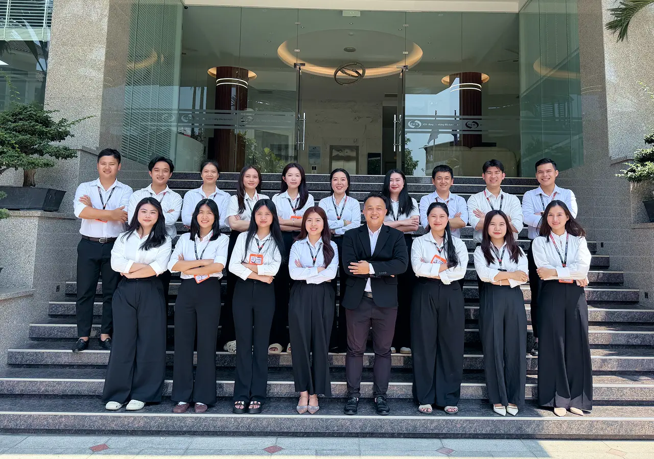 doi-ngu-nha-su-new-life-travel-2