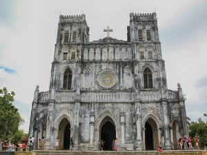 nha-tho-mang-lang-Phu-Yen