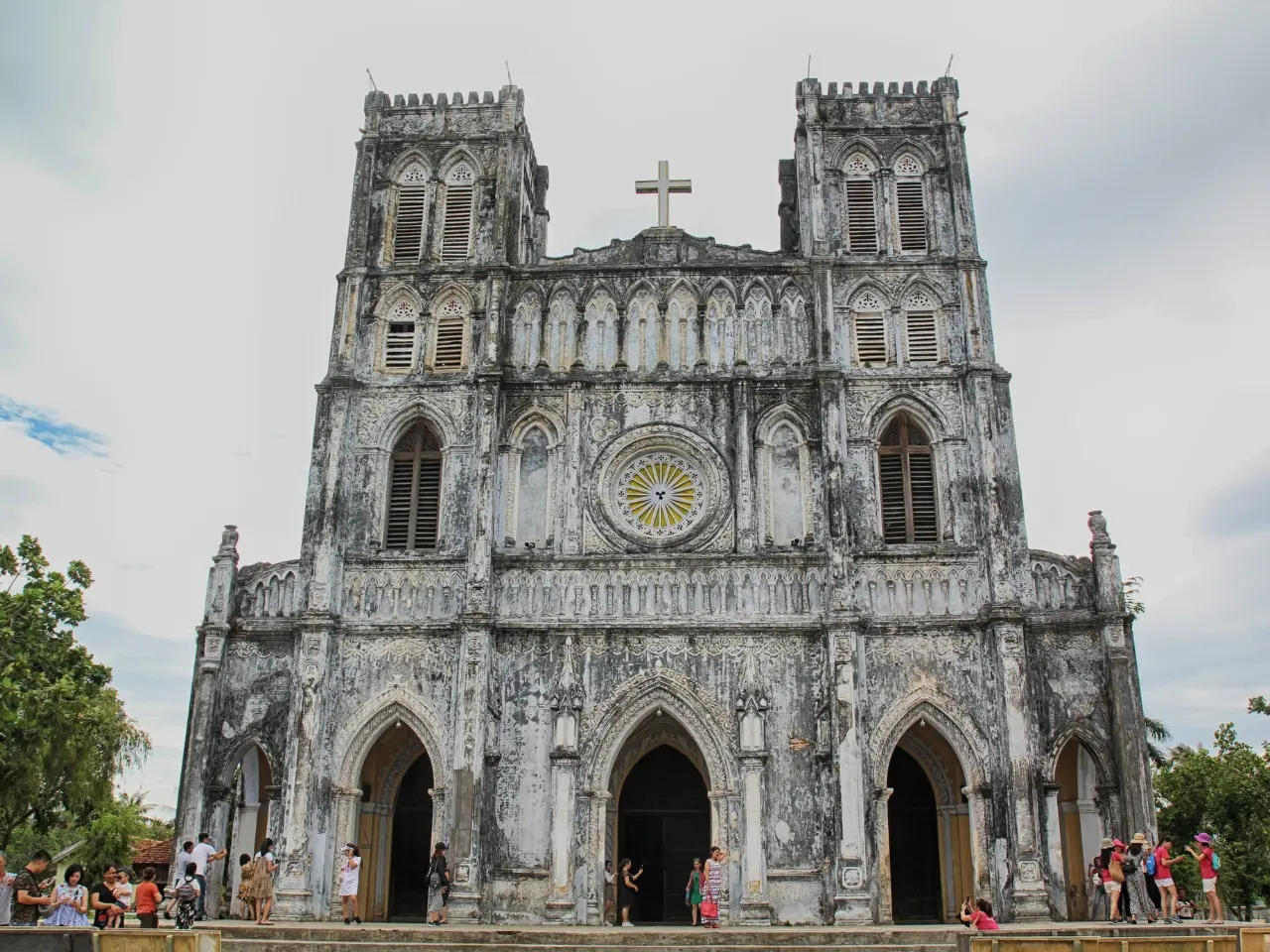 nha-tho-mang-lang-Phu-Yen