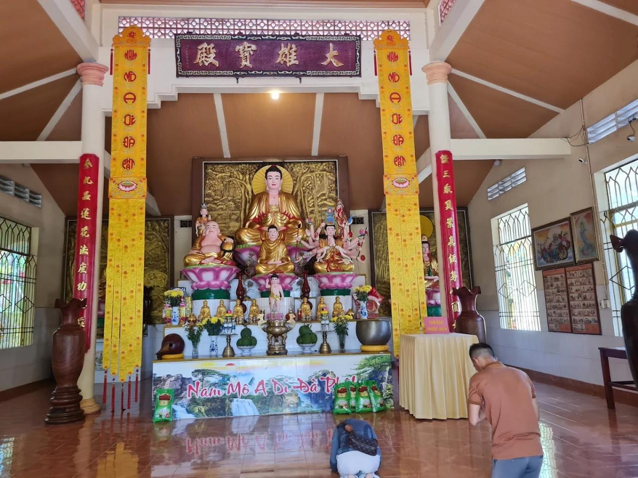 Khám phá không gian chiêm bái thanh tịnh tại chùa Sư Muôn Phú Quốc