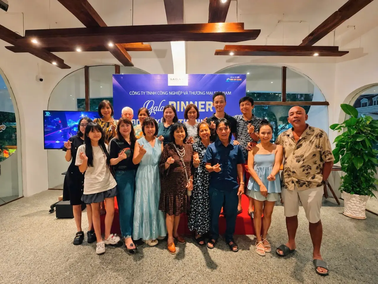 Đêm Gala Dinner ấm cúng và đầy ắp tiếng cười của đại gia đình Sao Nam