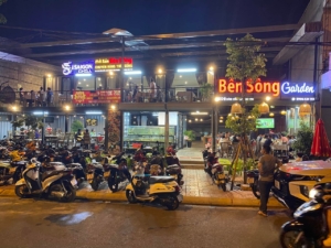 nha-hang-hai-san-ben-song-Nha-Trang