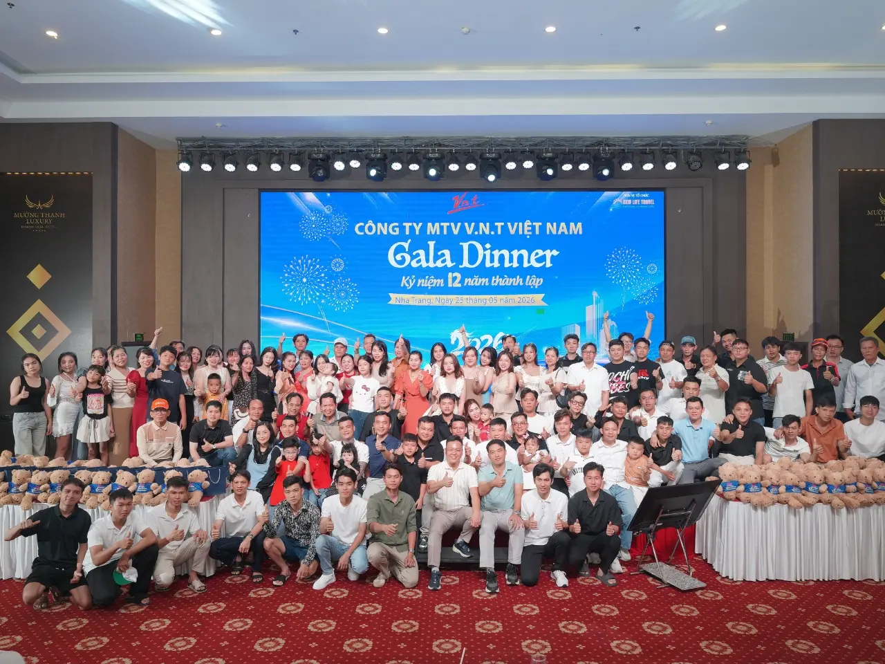 recap-tour-nha-trang-3n3d-cty-VNT-Viet-Nam-dem-gala-dinner