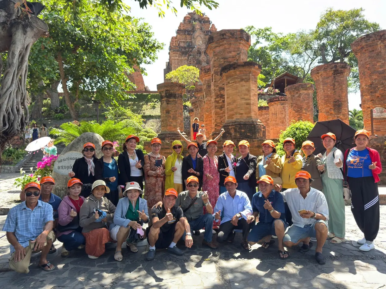 Câu Lạc Bộ Dưỡng Sinh Rạng Đông tham quan Nha Trang 3 ngày 2 đêm Câu Lạc Bộ Dưỡng Sinh Rạng Đông tham quan Nha Trang 3 ngày 2 đêm