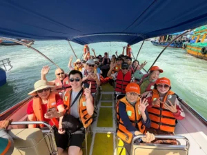 cano-tour-dao-doan-cho-gia-dinh-newlifetravel-to-chuc