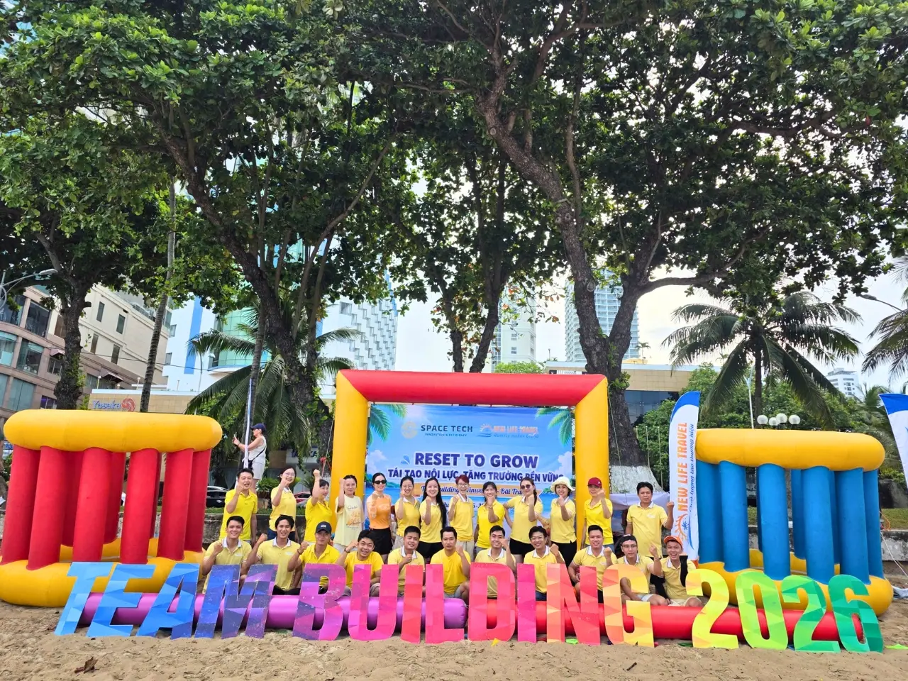 Khoảnh khắc team building sôi động của tập thể Kỹ thuật Space.